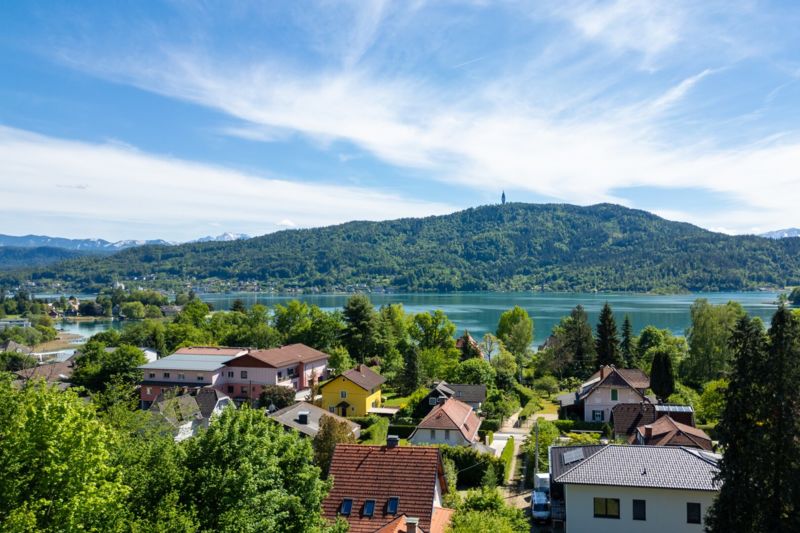 GRUNDSTÜCK mit BAUGENEHMIGUNG | Unverbaubarer Blick über den Wörthersee, Altbestand