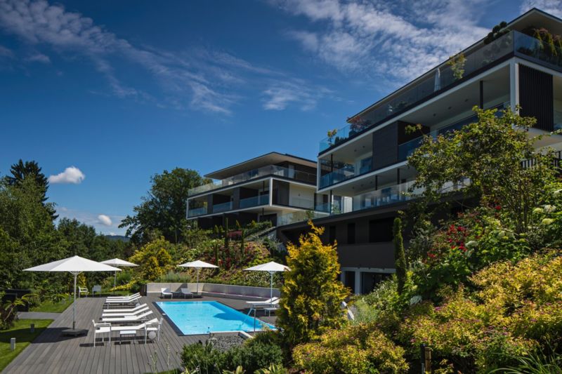 ROSENHOF | Beeindruckendes Wörtherseedomizil mit Pool in Bestlage